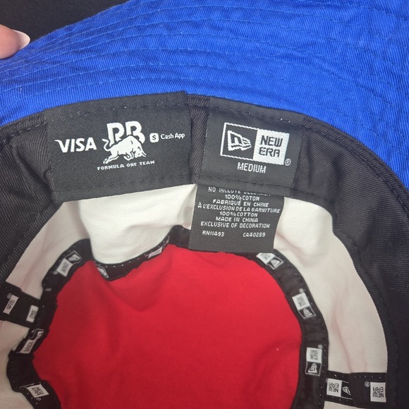 Men's New Era White RB Visa Cash App Essential Color Block Bucket Hat - Picture 6 of 7